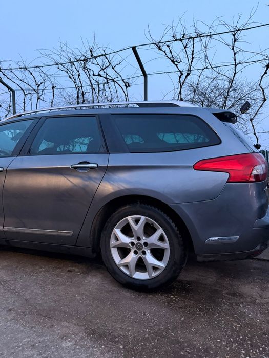 Vând auto Citroen C5