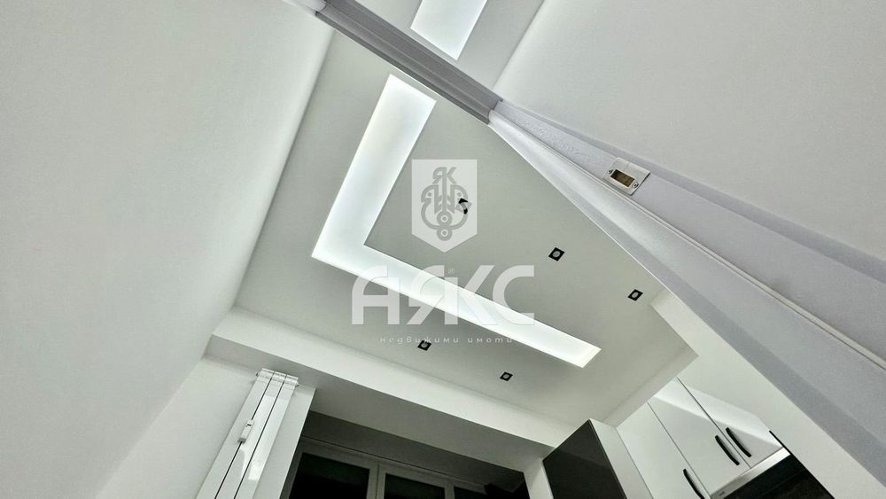 Продава се Двустаен апартамент в София, Надежда 4 - 65 кв.м за 1389 €/кв.м - Снимка #9