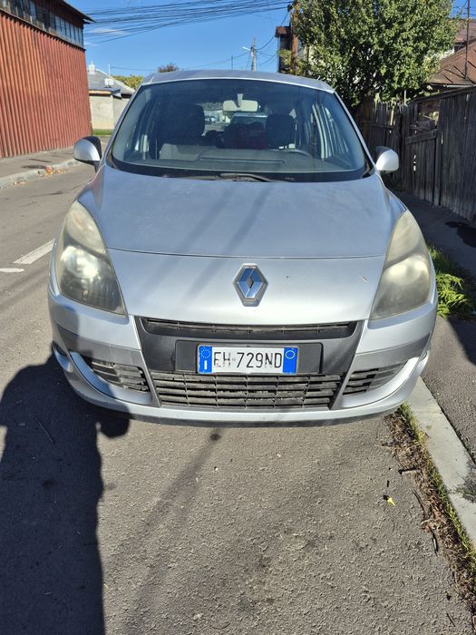 Dezmembrez scenic 3 1.5 dci