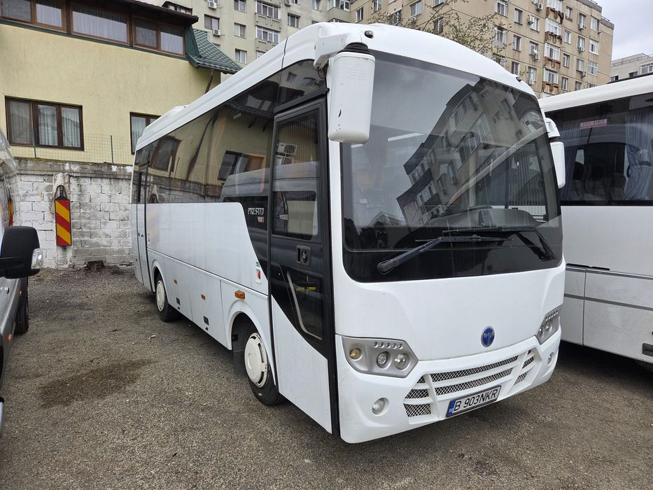 Autocar Mitsubishi Prestij