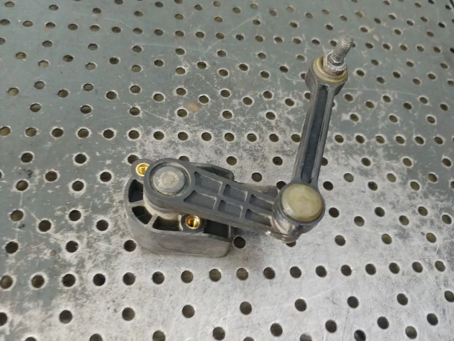 senzor balast stanga spate audi q7 4l 7l6616571