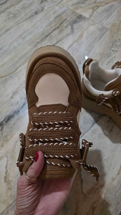 UGG ASTROMEL marime 39