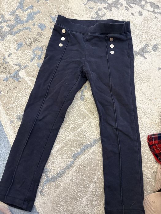 Отдам даром вещи на девочку 3-4 года