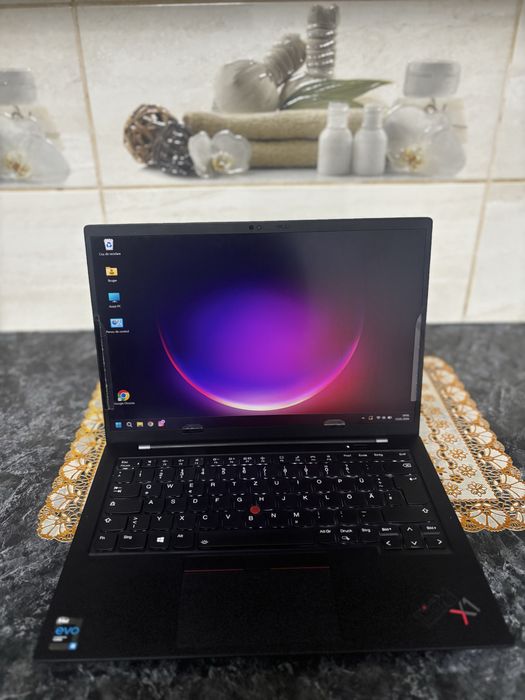 Se vinde laptop ,Lenovo