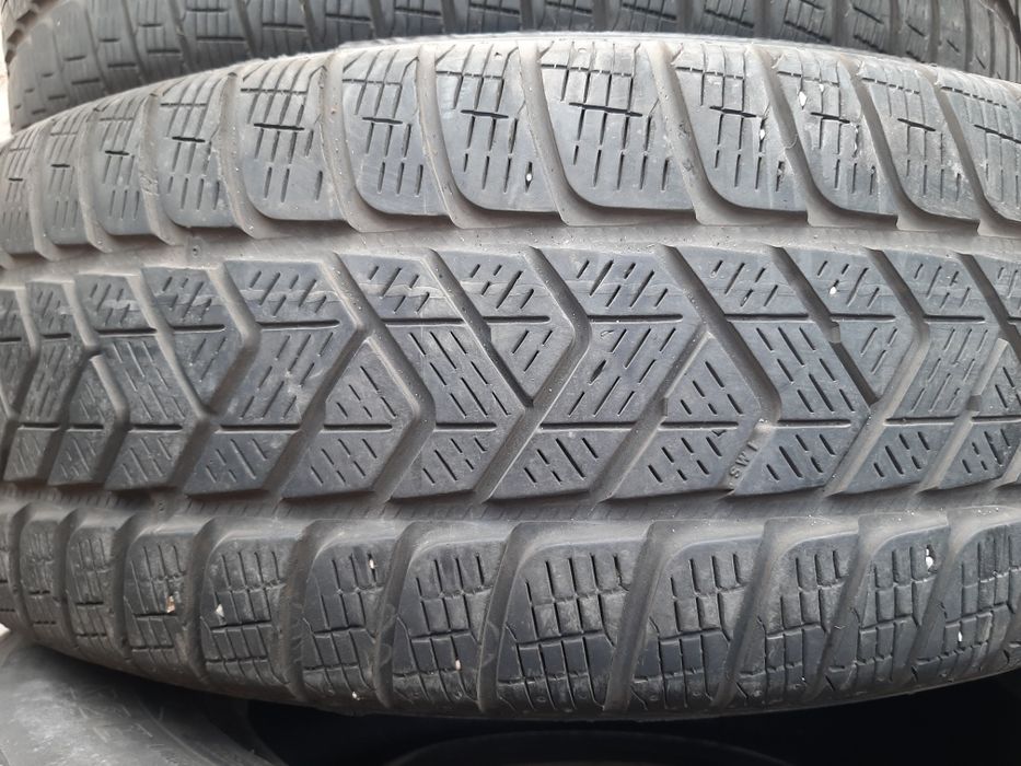 Продам шины 215/65/16 пирелли