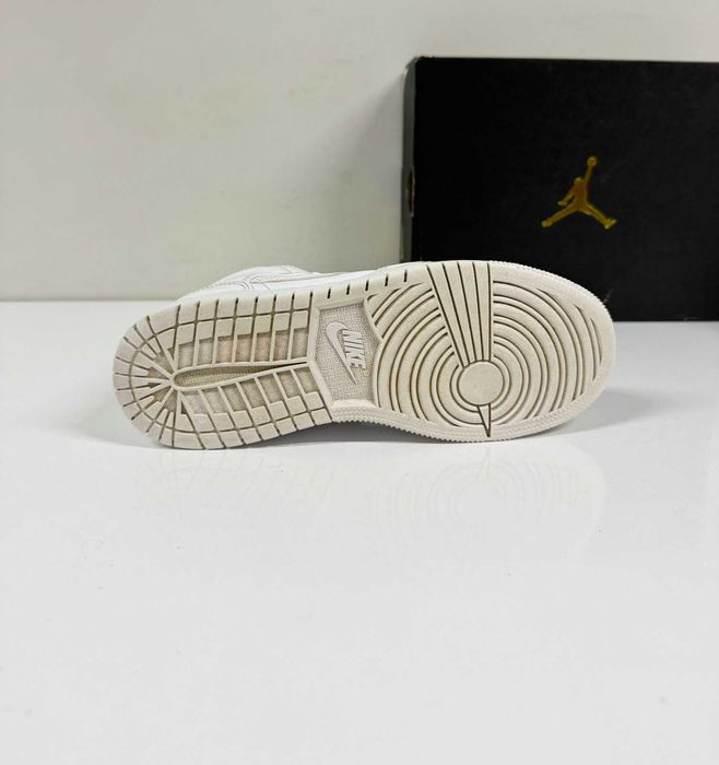 Nike Air Jordan 1 MiD