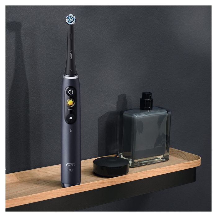 Электрическая зубная щетка Oral B Series io8 N