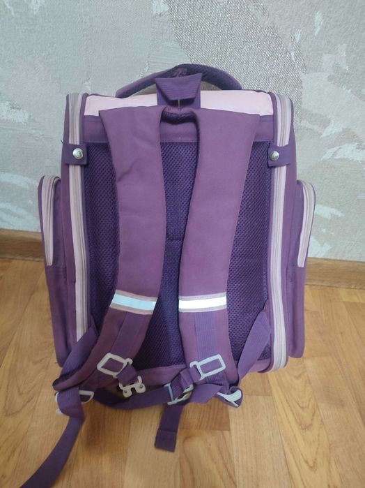 Рюкзак школьный.