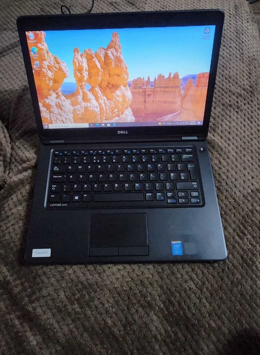 Laptop HP/DELL/MACBOOK diverse configuratii