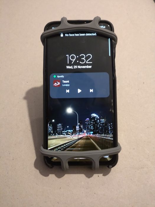 Suport telefon pentru bicicleta