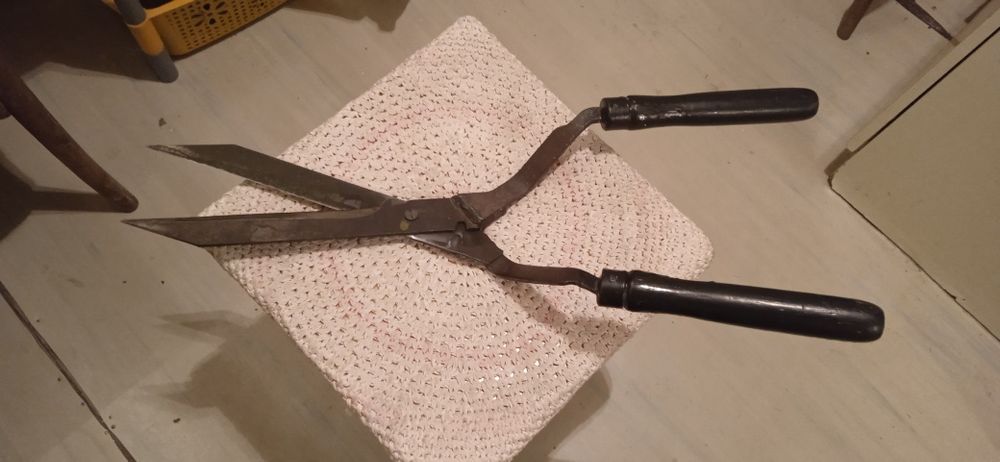 Секатор большой для озеленения