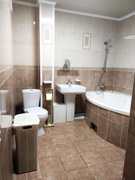 4 мкр, 2 этаж, 82.7 м²