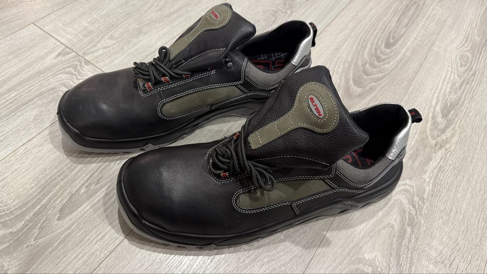 Pantofi de lucru NOI Elten marimea 52 piele