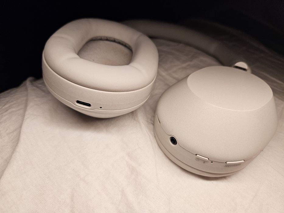 Слушалки Sony xm5