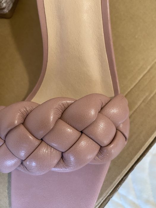 Дамски чехли широк ток