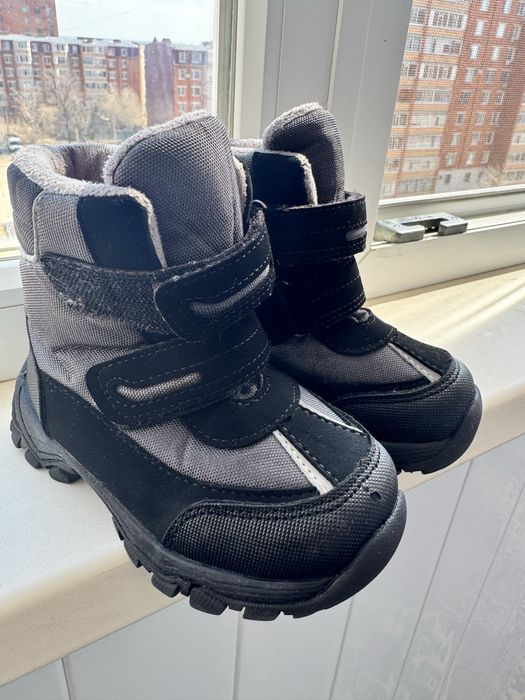 Продам зимние ботинки