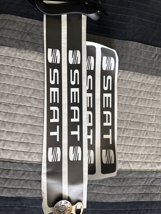 Praguri tip sticker pentru Seat