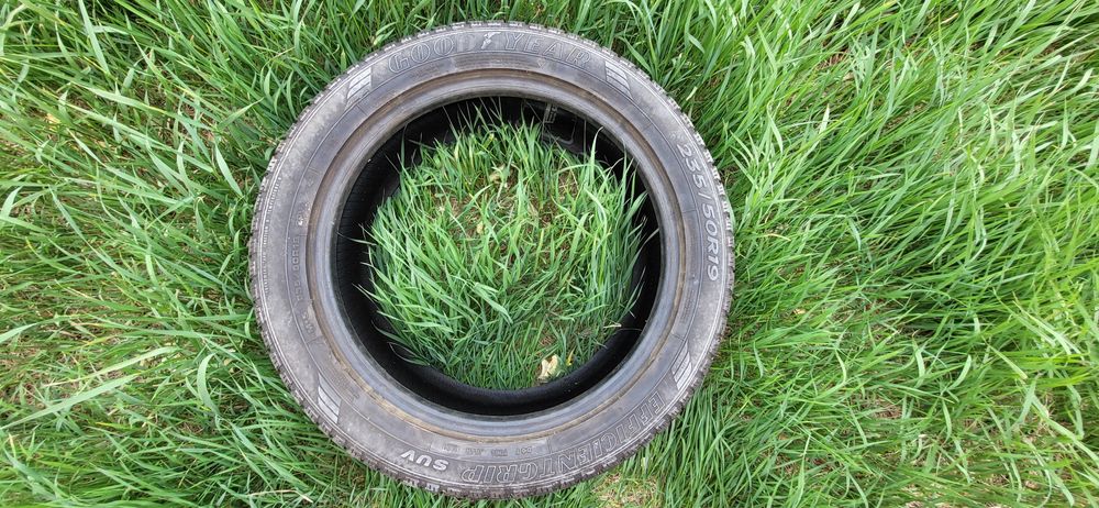 2 шины на 235*50*R19 Good year