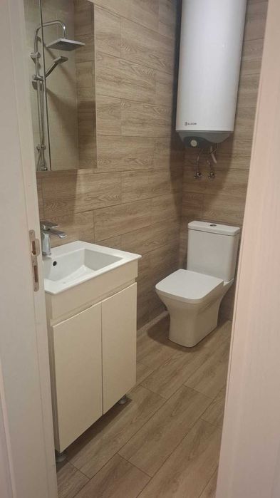 Дава се под наем Едностаен апартамент в София, Център - 40 кв.м за 438.6 € - Снимка #3