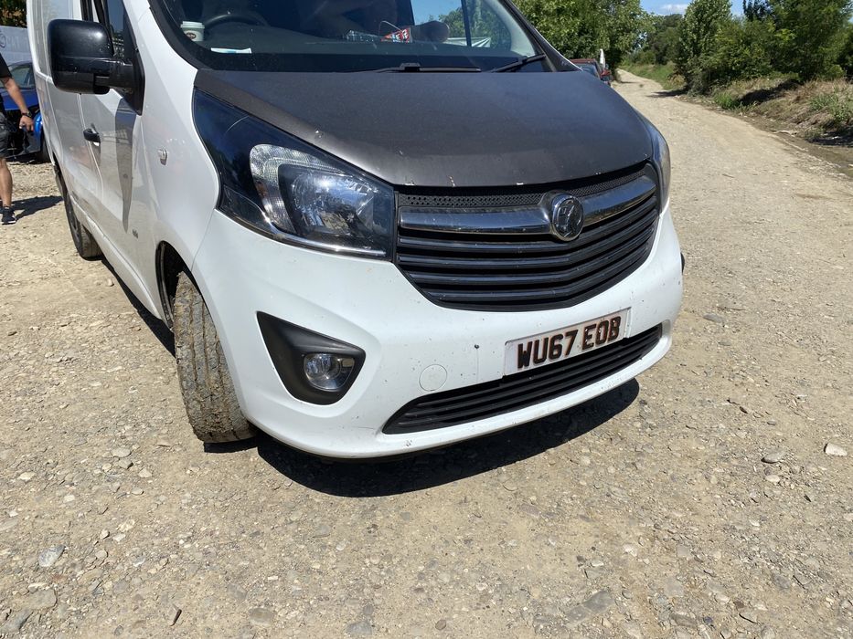 Fuzetă stânga față Opel Vivaro 1.6 cdti 2017
