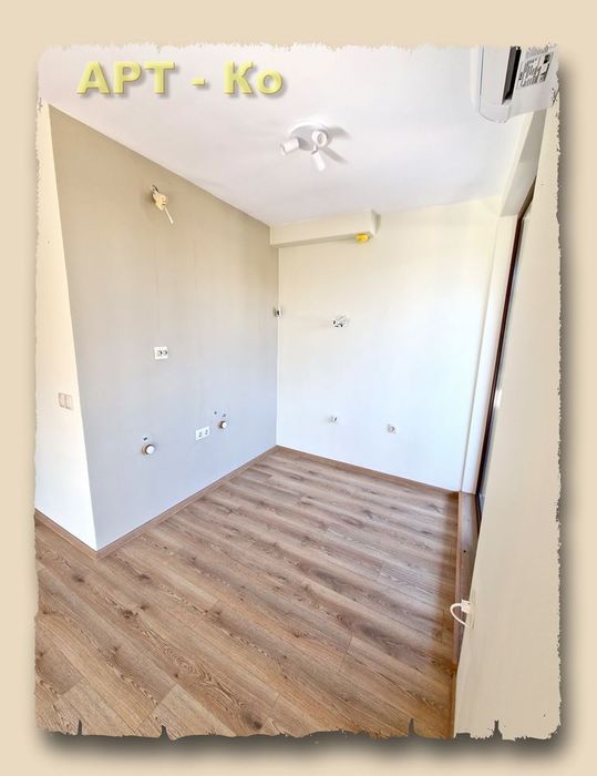 Дава се под наем Офис в Перник, Център - 80 кв.м за 409 € - Снимка #4