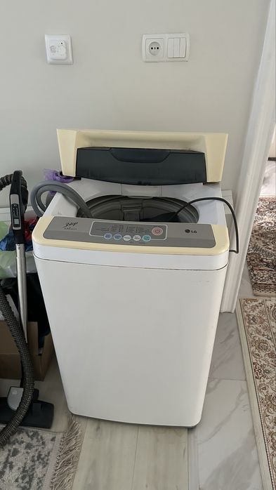 Стральная машинка в хорошем рабочем состоянии.