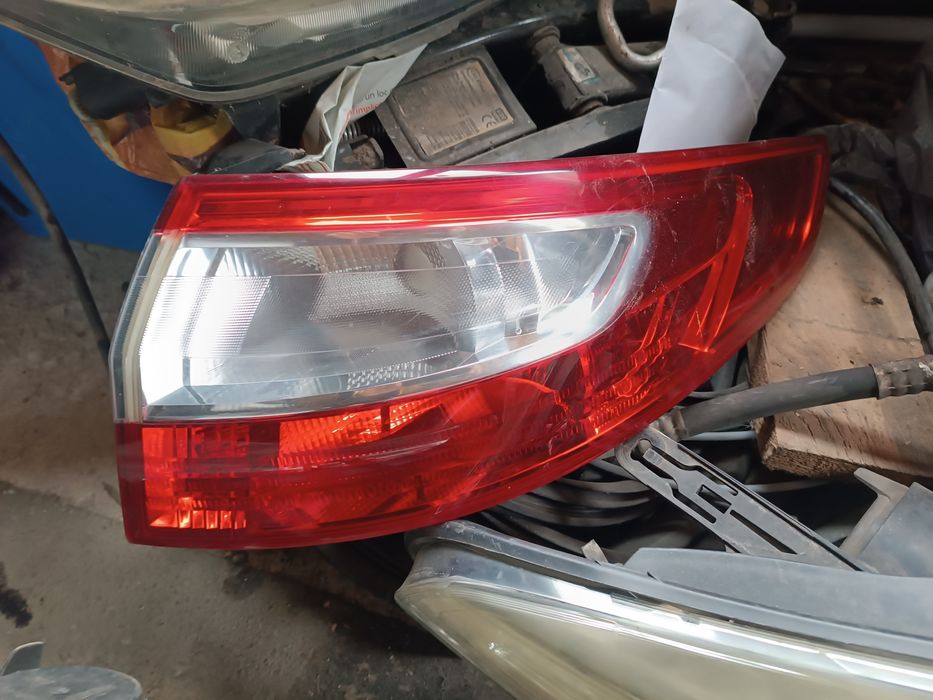 Far stop Dacia Logan Duster Fluence Megane3 Megane2 Arkana Scenic2