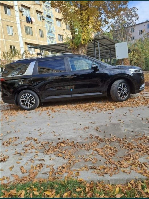 Продаётся Kia Carnival