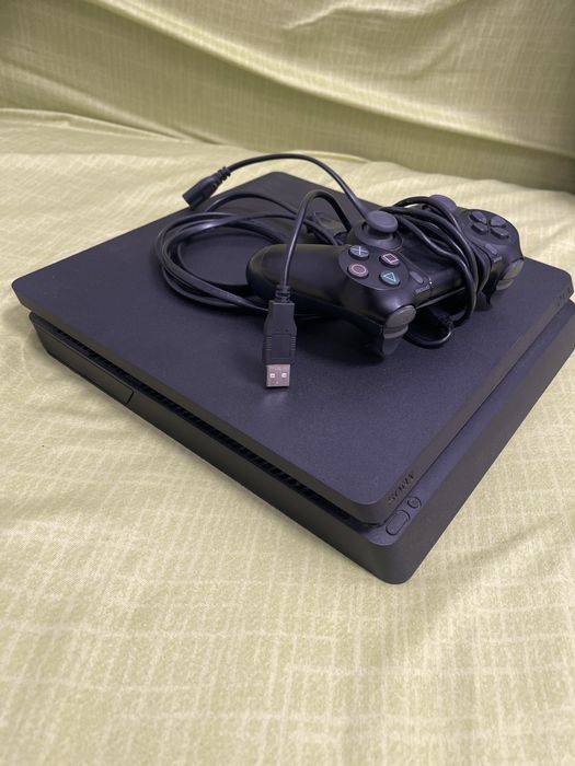Vand Playstation 4 Slim 1 Tb