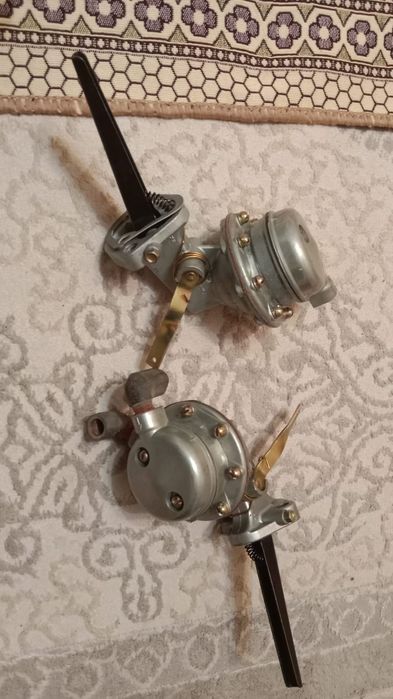 Бензен насос Зил 53