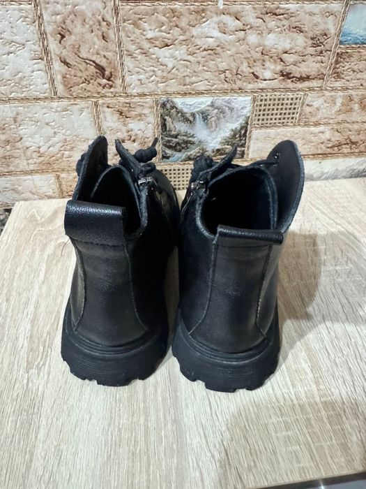 Ботинки демисезонные на девочку