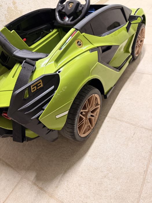 Акумулаторна кола за деца от 3 до 6 години