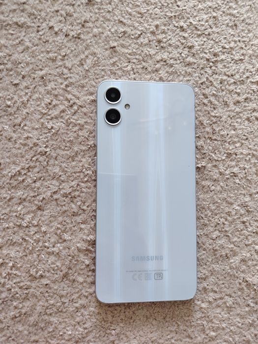 продаётся телефон