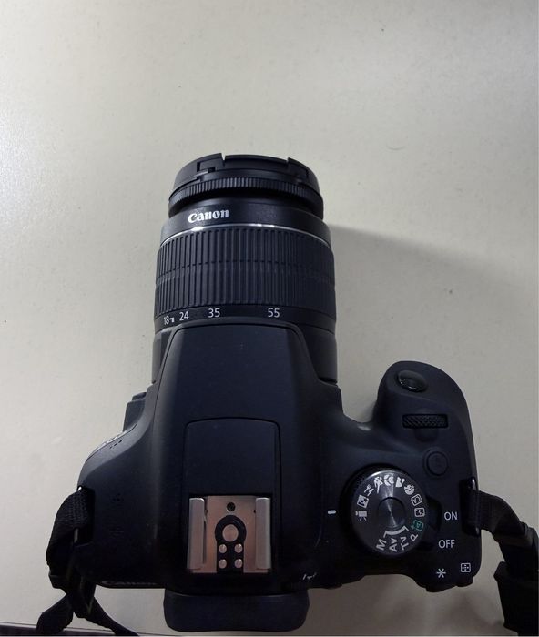 Фотокамера Canon EOS 2000D Kit EF-S 18-55 III