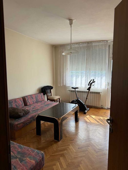 Продава се Четиристаен апартамент в Горна Оряховица - 110 кв.м за 1002 €/кв.м - Снимка #2