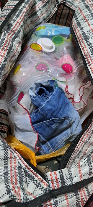 Отдам не сартированные вещи  на 2 годика, девочек