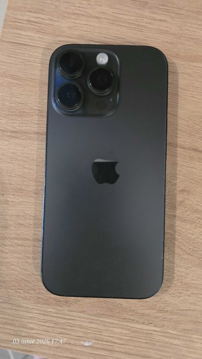 De vânzare un iPhone 16 Pro 256 GB Deep Blue în perfectă stare