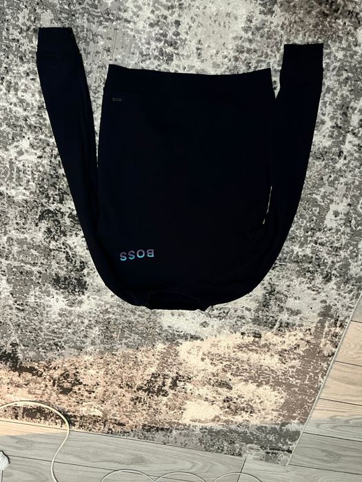 Vand bluza hugo, pret 150