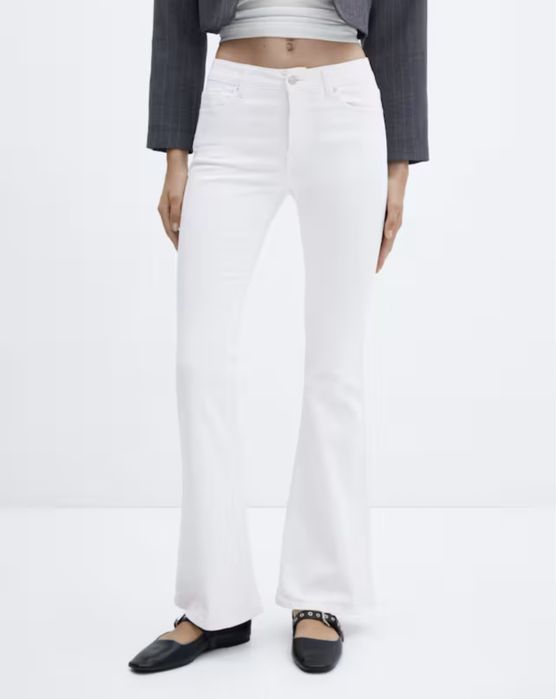 Белые Джинсы клеш .