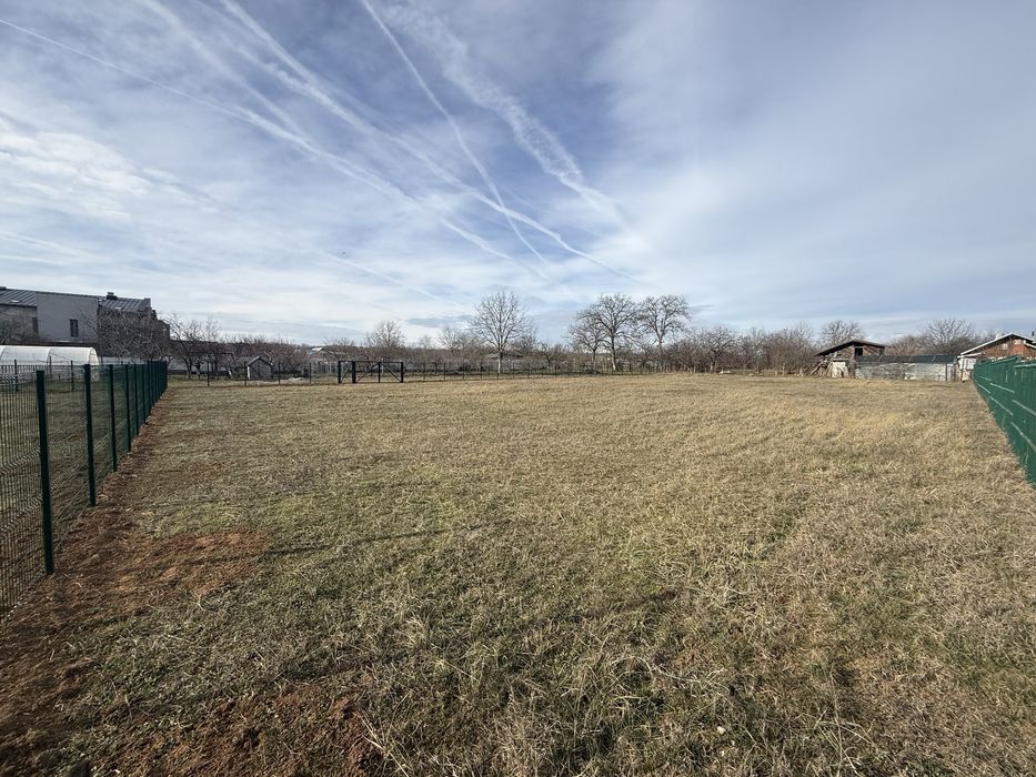 Teren intravilan Baicoi (Tufeni)