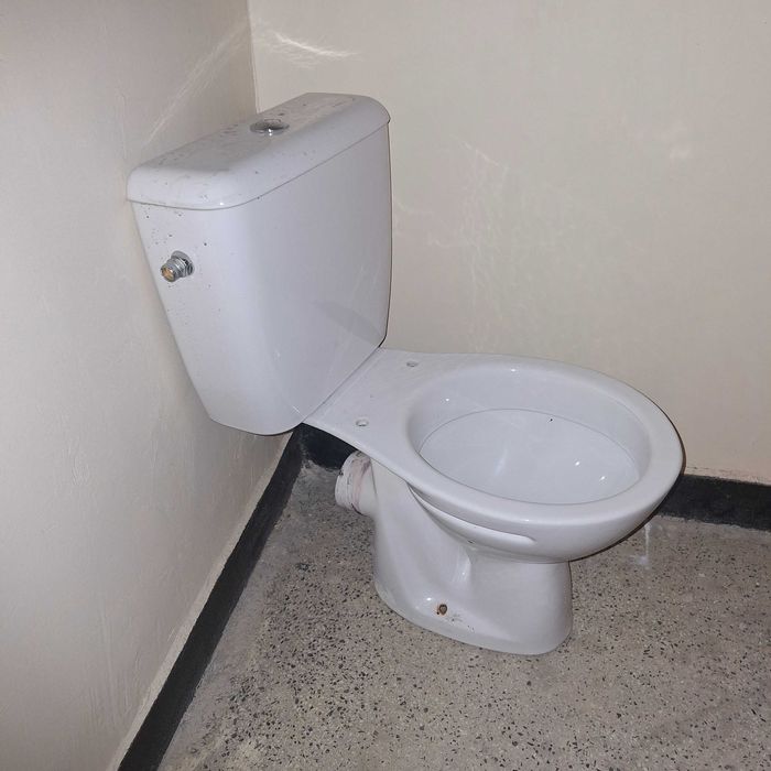 Моноблок за тоалетна