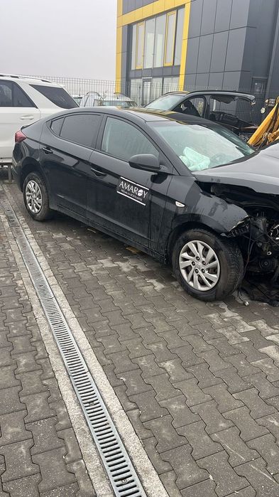 Dezmembram Hyundai Elantra 1.6 benzina din 2019