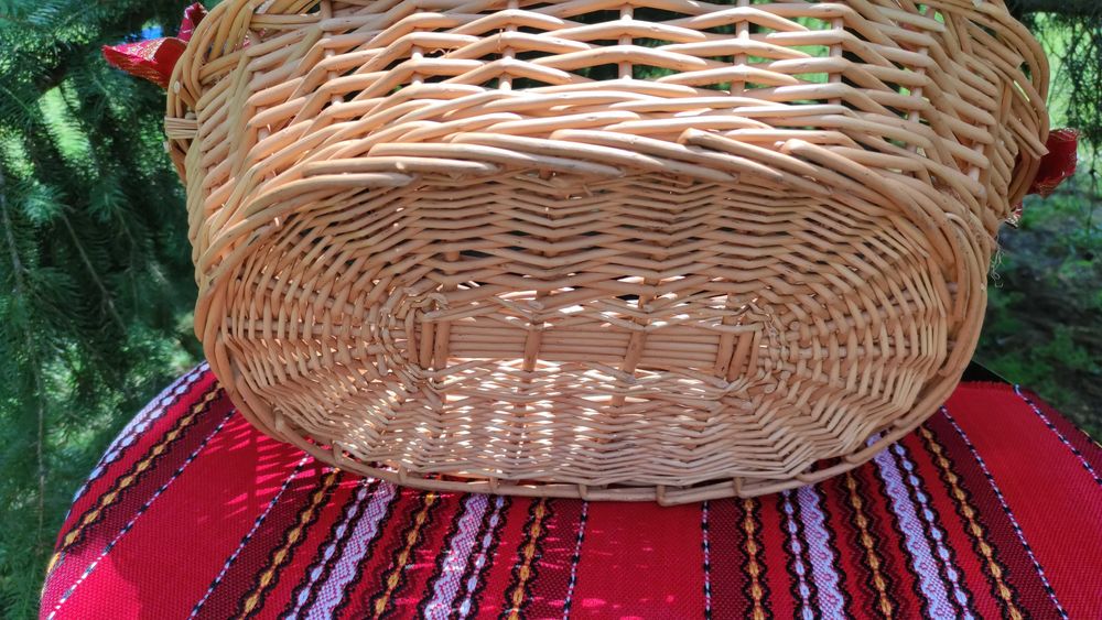 Плетена кошница от ратан