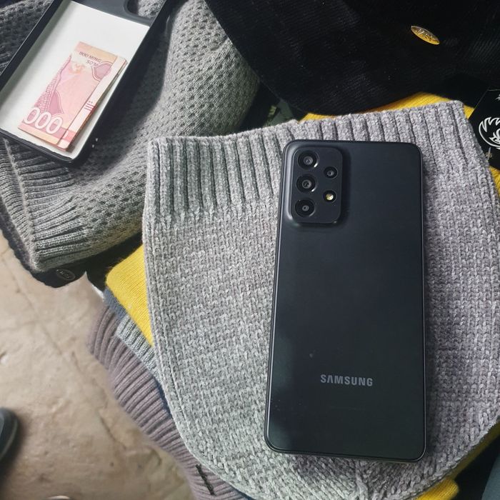 Samsung A33  8/ 128.gb