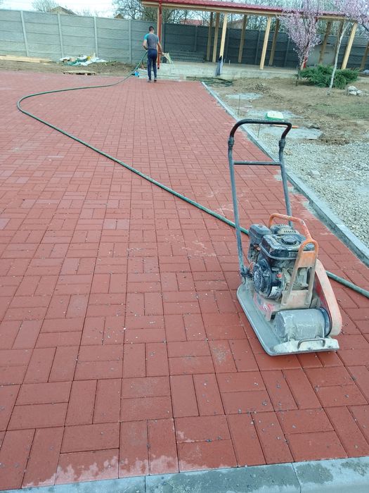 Montaj pavele bordura Rigola gazon