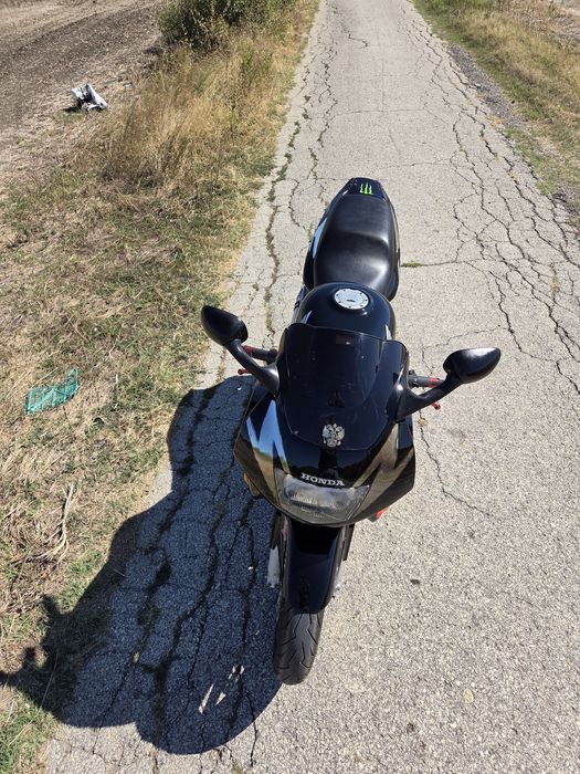 Honda CBR F3   .