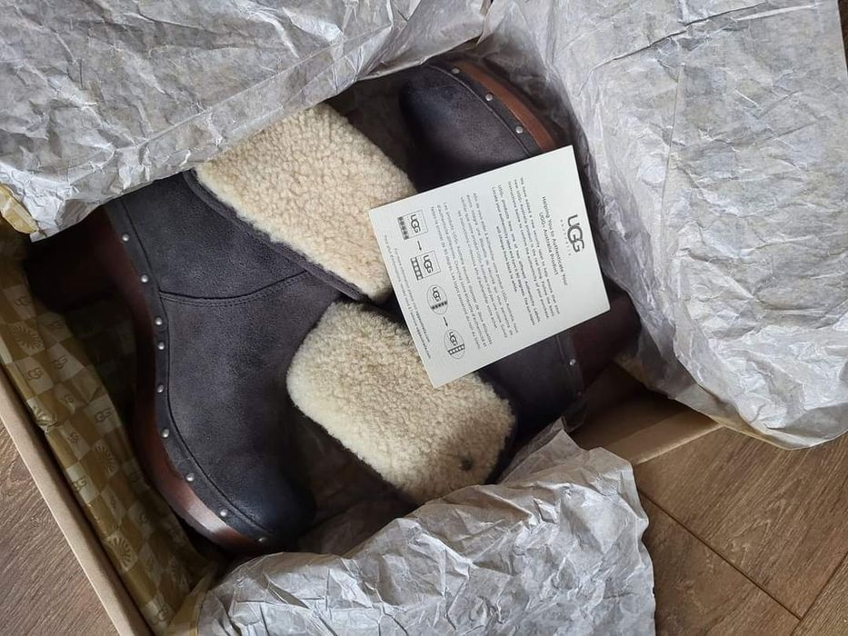 Ghetute UGG piele, imblanite, marimea 36 - NOI