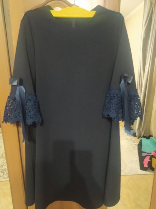 Платья и блузки женские