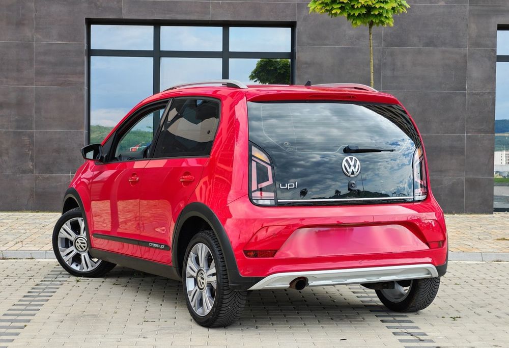 Volkswagen Cross UP / Automat / Benzina /