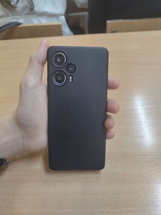 Poco F5 черного цвета 256/8